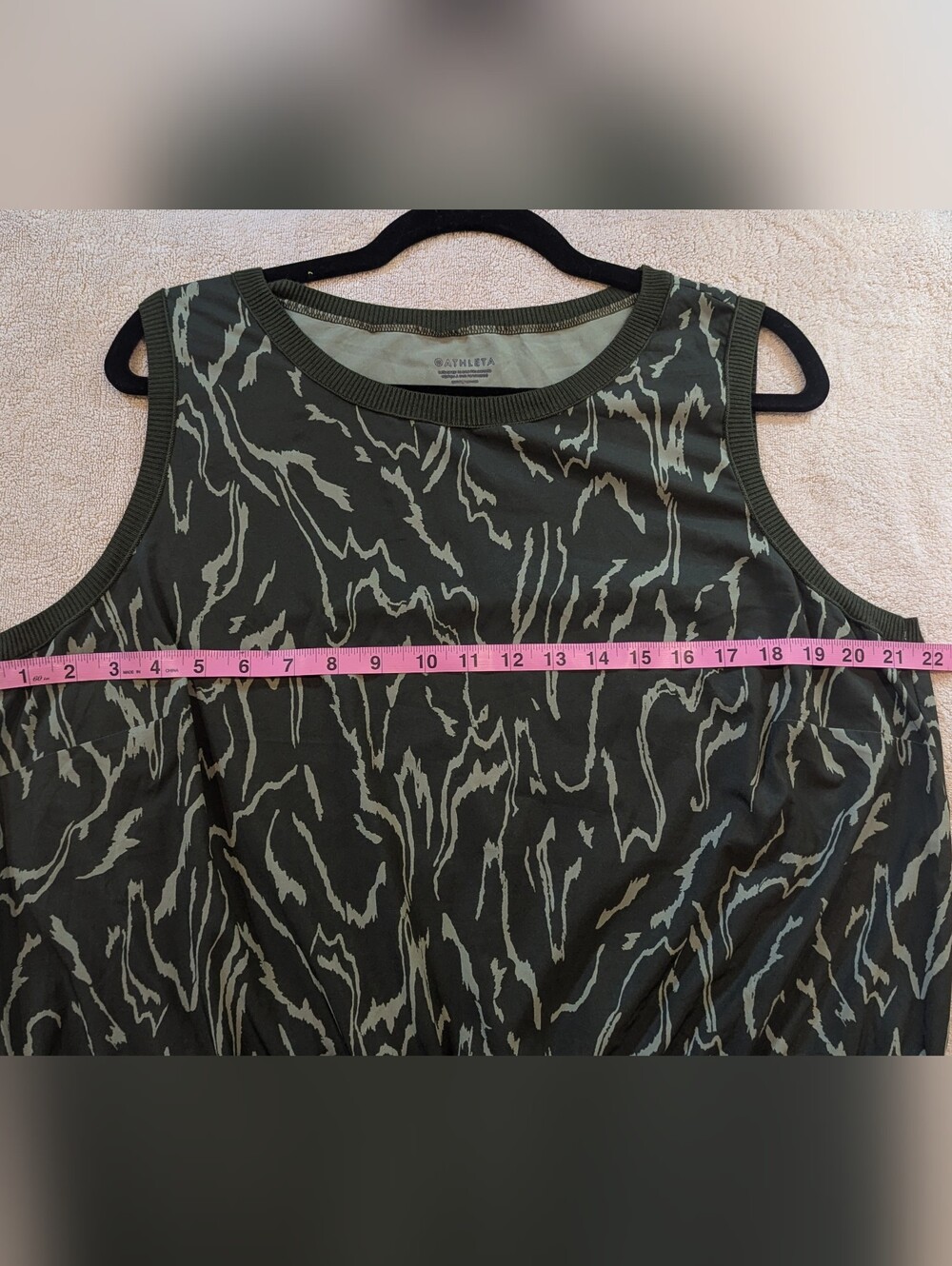 $28 Athleta Size 1X Rincon Printed Dress Eucalyptus Olive Tiger Abstract EUC - Picture 4 of 5